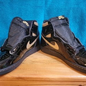 Nike airforce 1 size 10 gold and black
